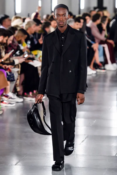 Look 5
